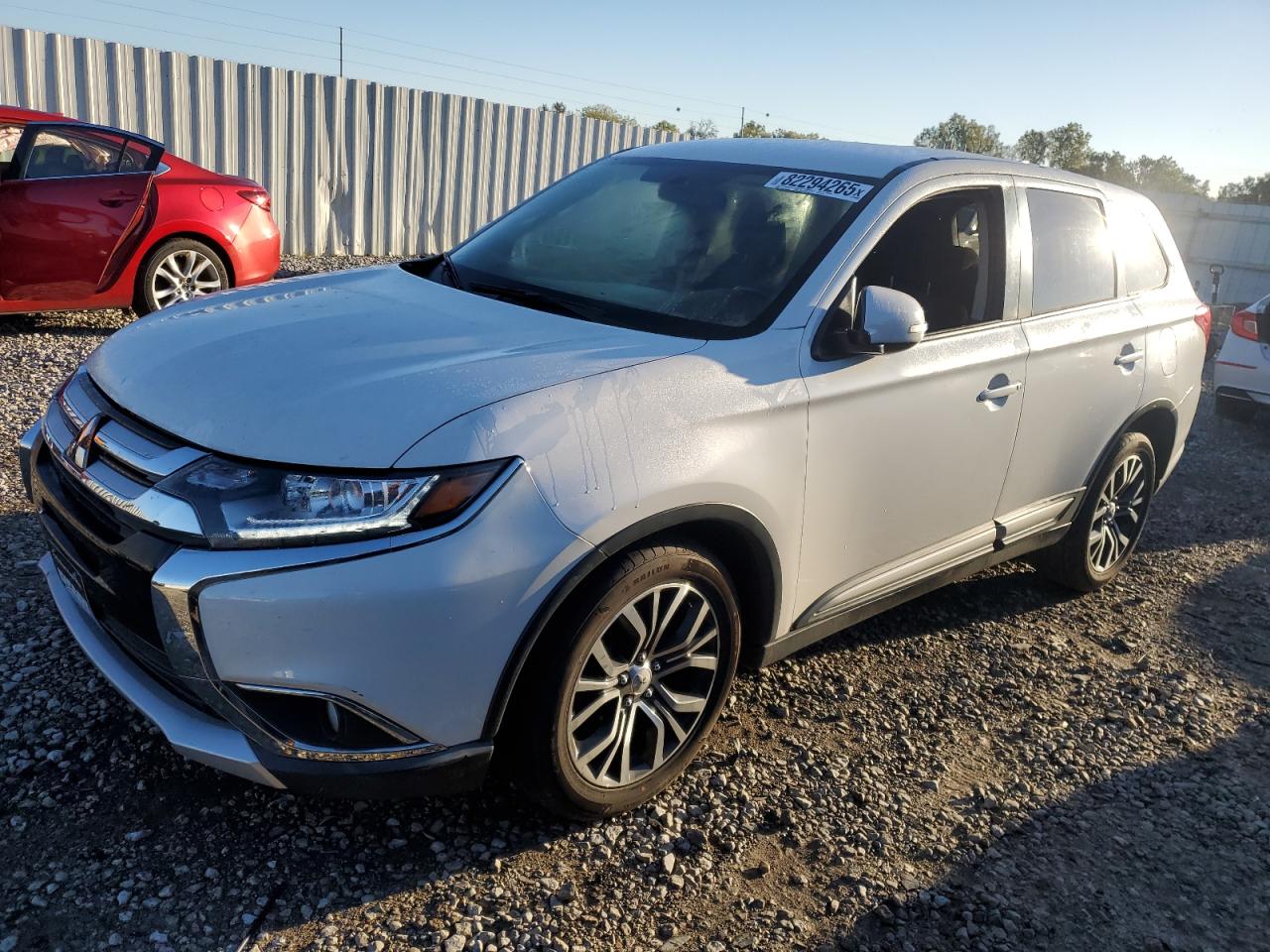 MITSUBISHI OUTLANDER SE