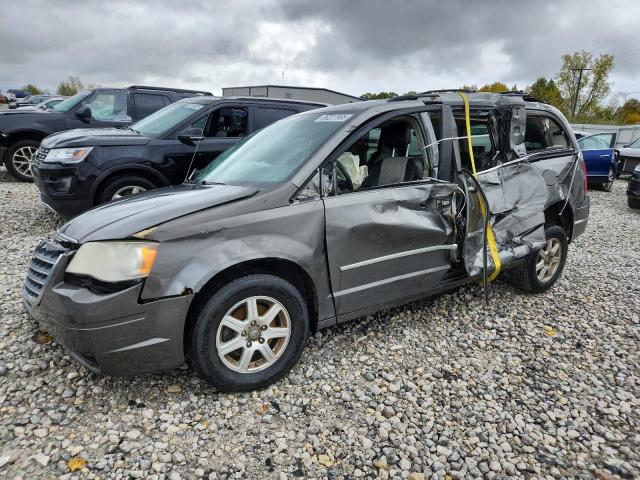 2010 CHRYSLER TOWN & COU - 2A4RR8D10AR392915