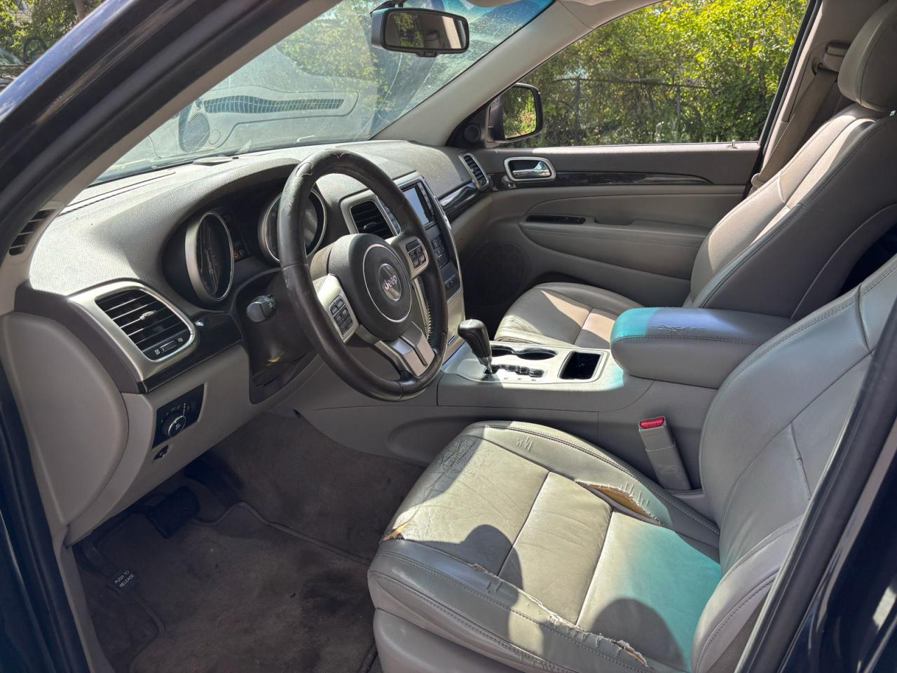 JEEP GRAND CHEROKEE LAREDO