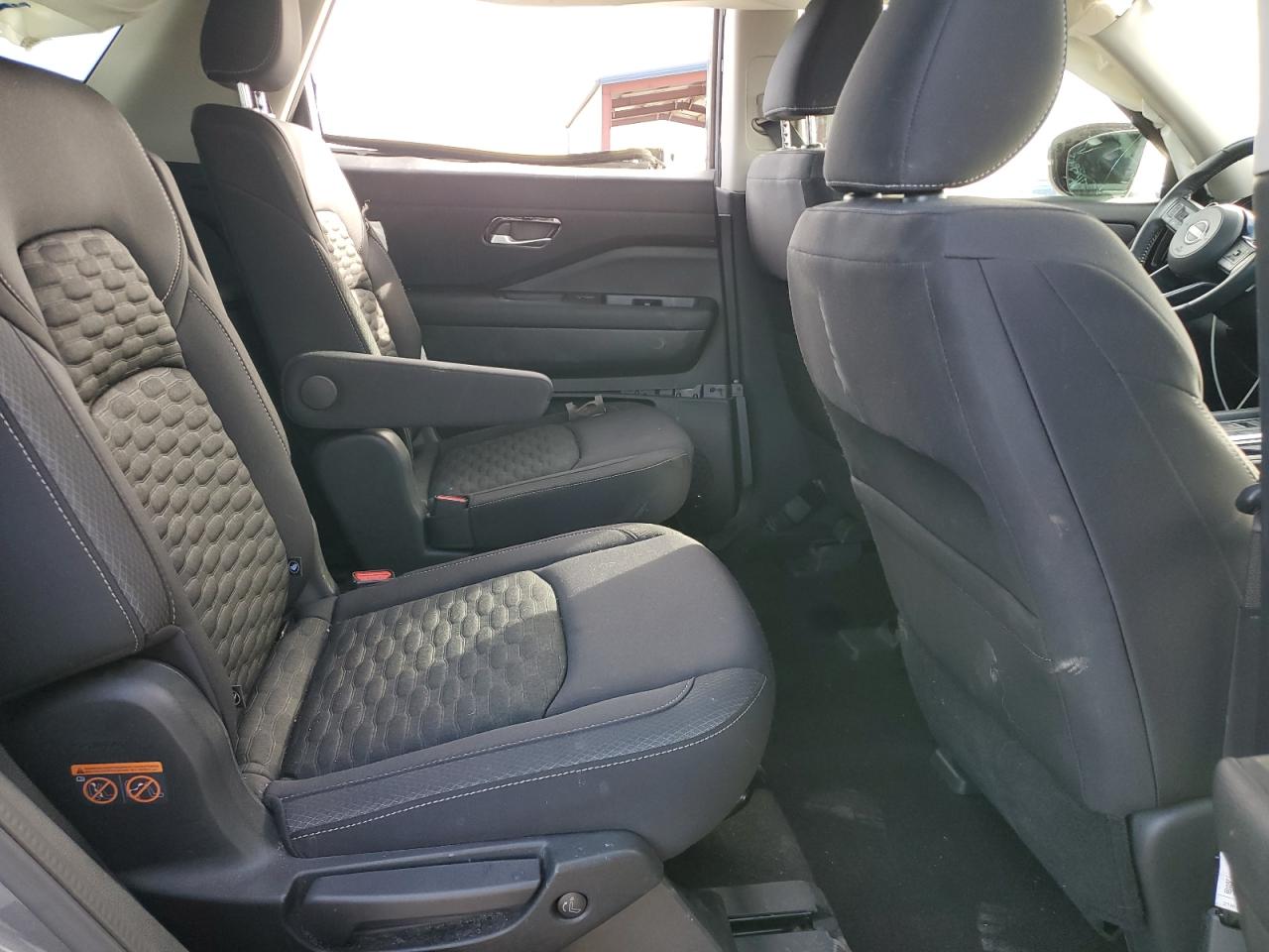 NISSAN PATHFINDER SV