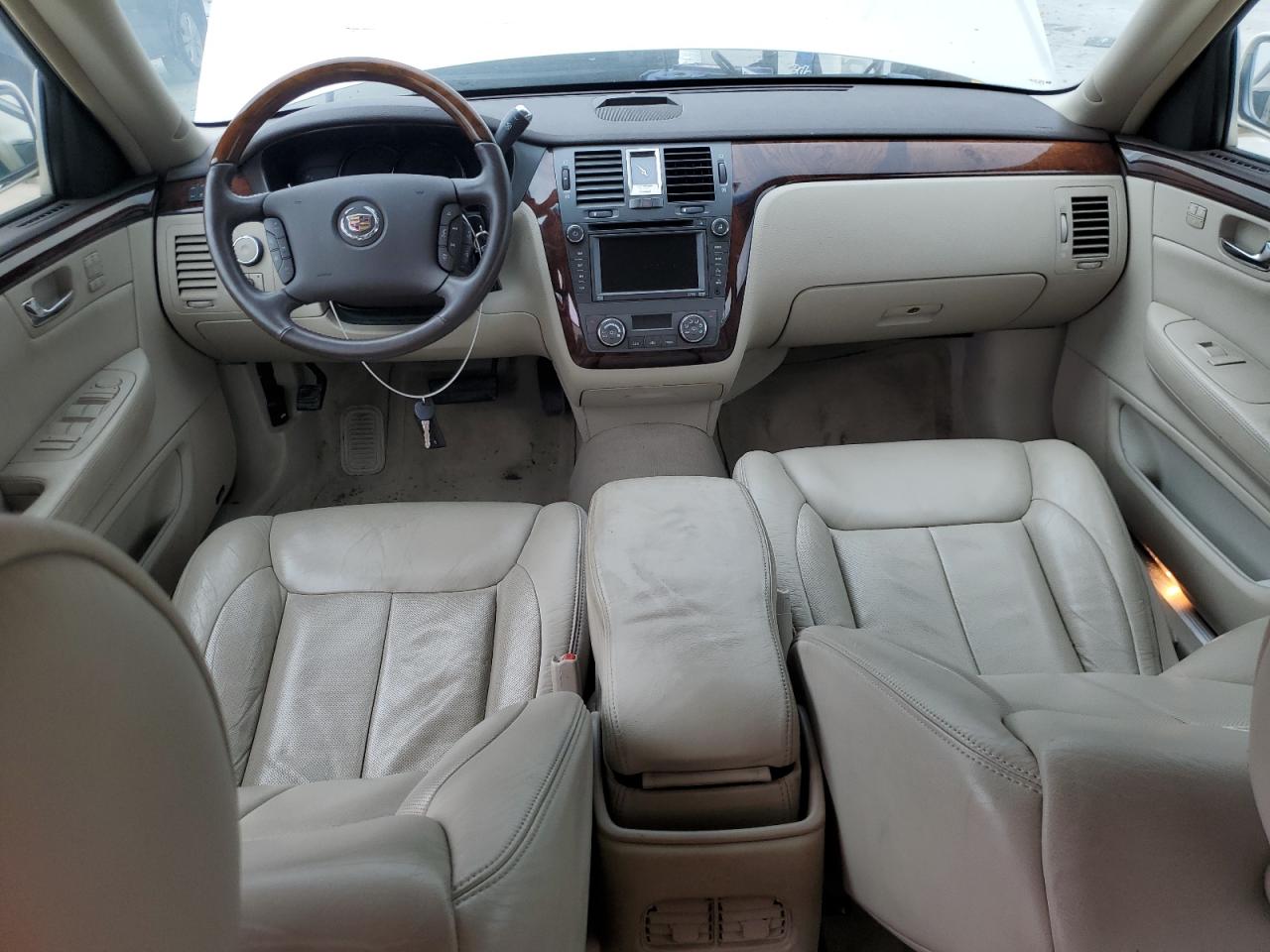 CADILLAC DTS PREMIUM COLLECTION