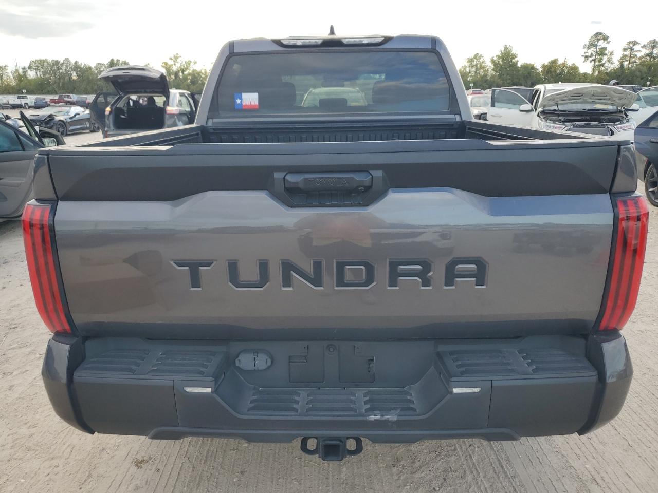 TOYOTA TUNDRA CREWMAX SR