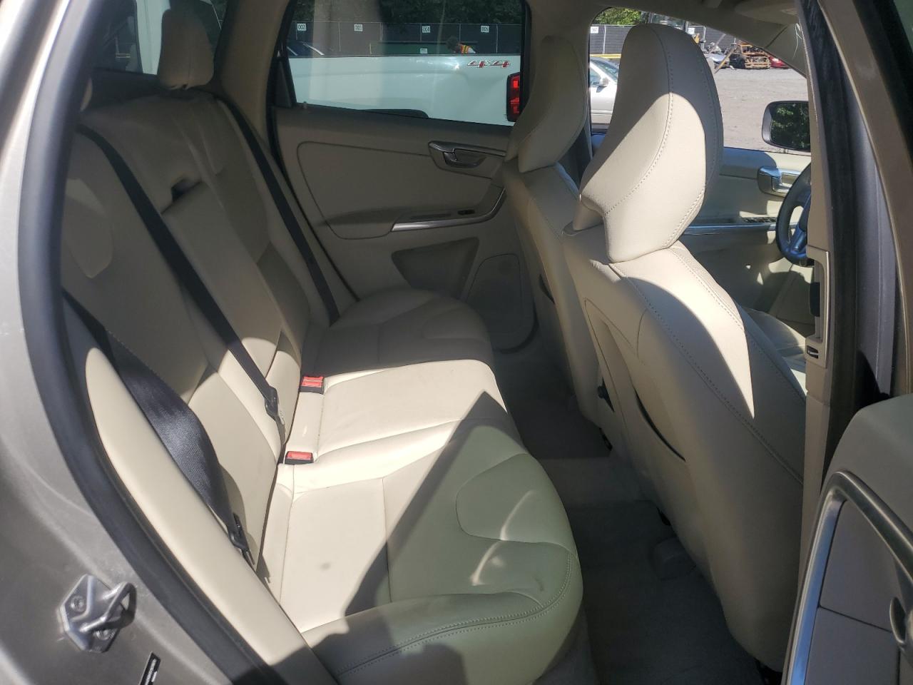 VOLVO XC60 T5 PREMIER