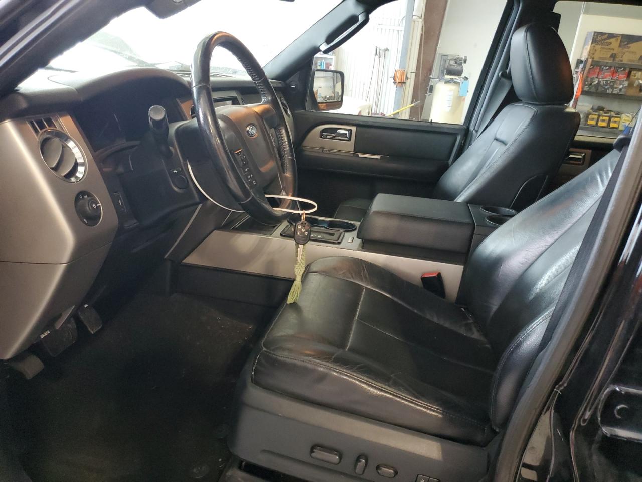 FORD EXPEDITION EL XLT