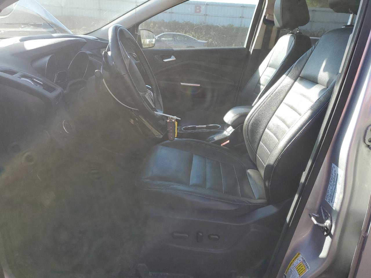 FORD ESCAPE TITANIUM