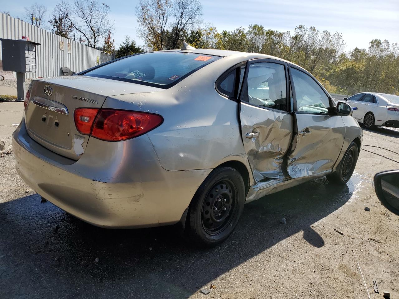 HYUNDAI ELANTRA BLUE