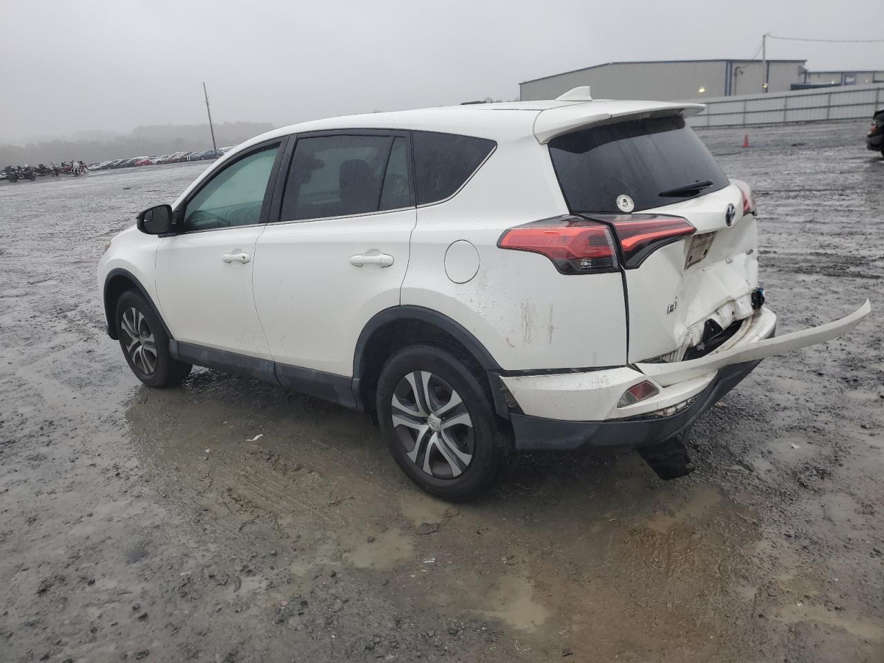 TOYOTA RAV4 LE