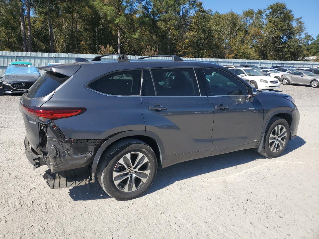 TOYOTA HIGHLANDER HYBRID XLE