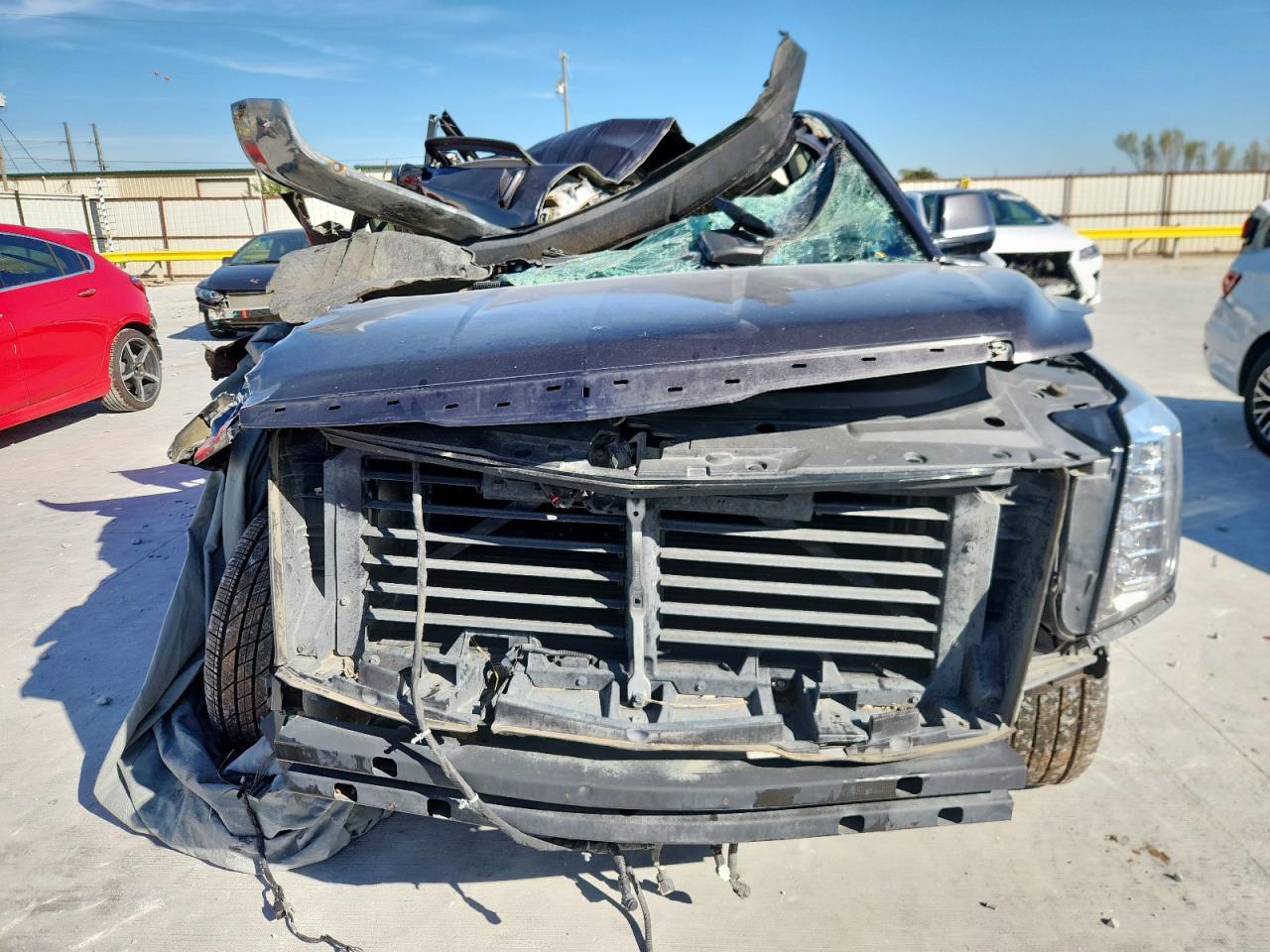 CADILLAC ESCALADE ESV LUXURY