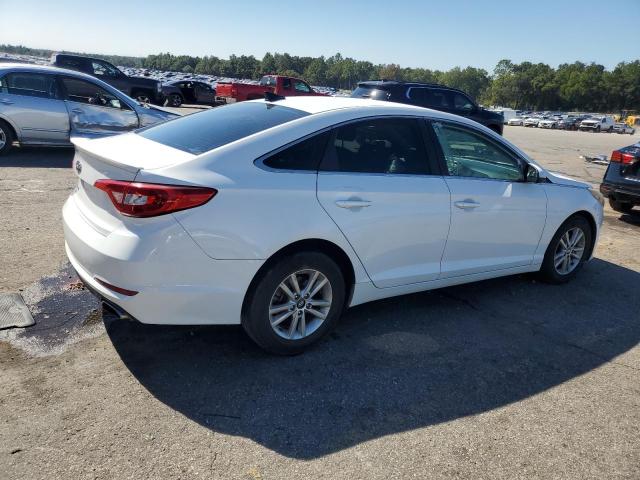2015 HYUNDAI SONATA SE 5NPE24AF3FH234204
