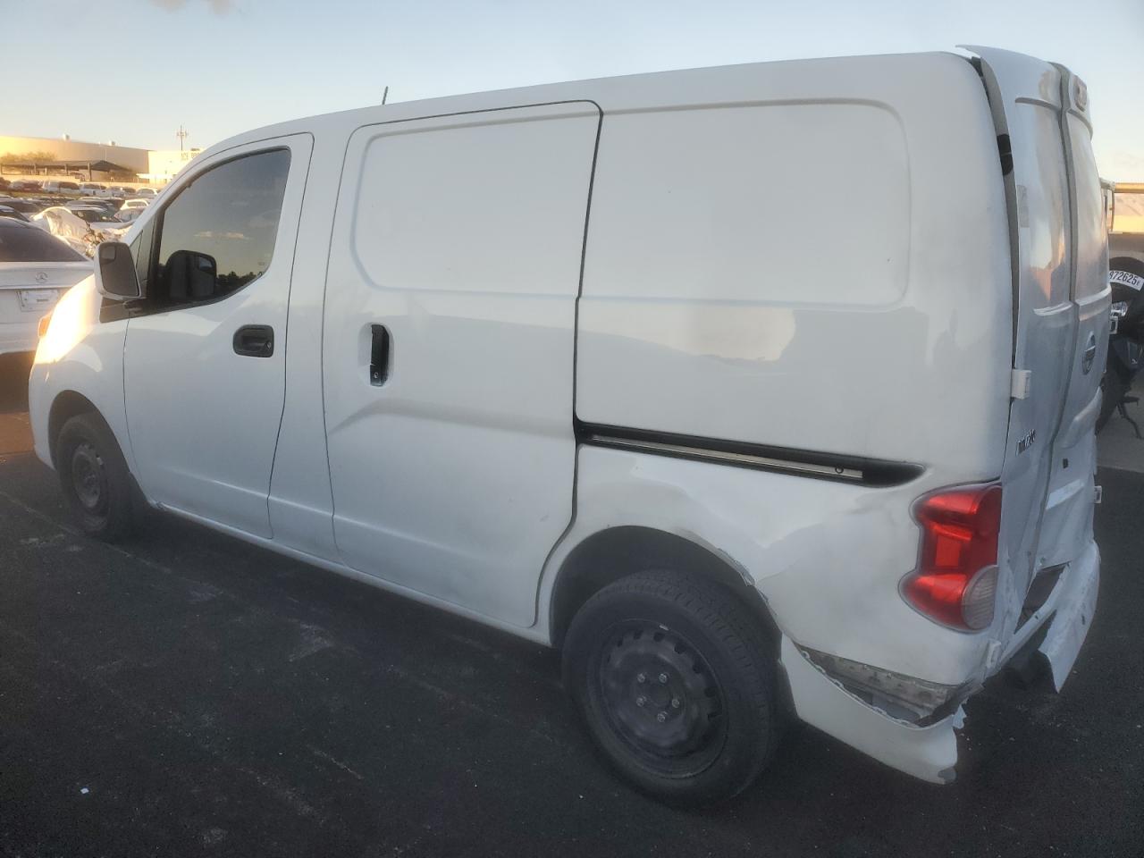 NISSAN NV200 2.5S