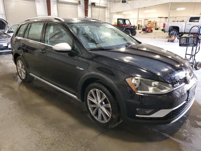 2017 VOLKSWAGEN GOLF ALLTR 3VWH17AU1HM521017