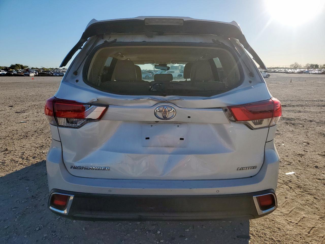 TOYOTA HIGHLANDER LIMITED