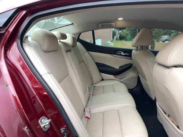 2017 NISSAN MAXIMA 3.5 - 1N4AA6APXHC406870