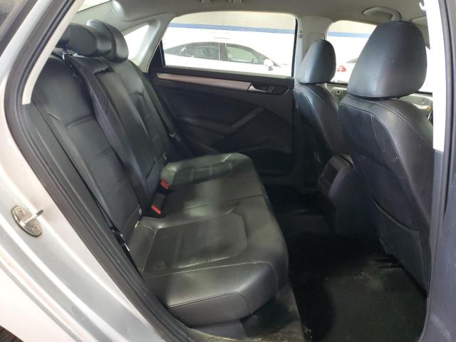 2015 VOLKSWAGEN PASSAT S 1VWAT7A36FC111072