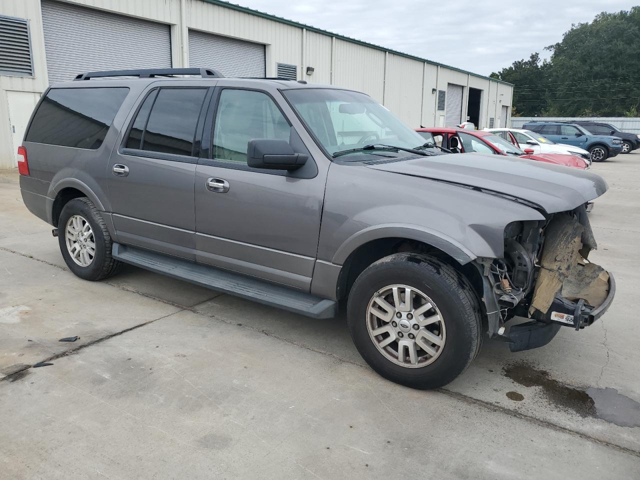 FORD EXPEDITION EL XLT