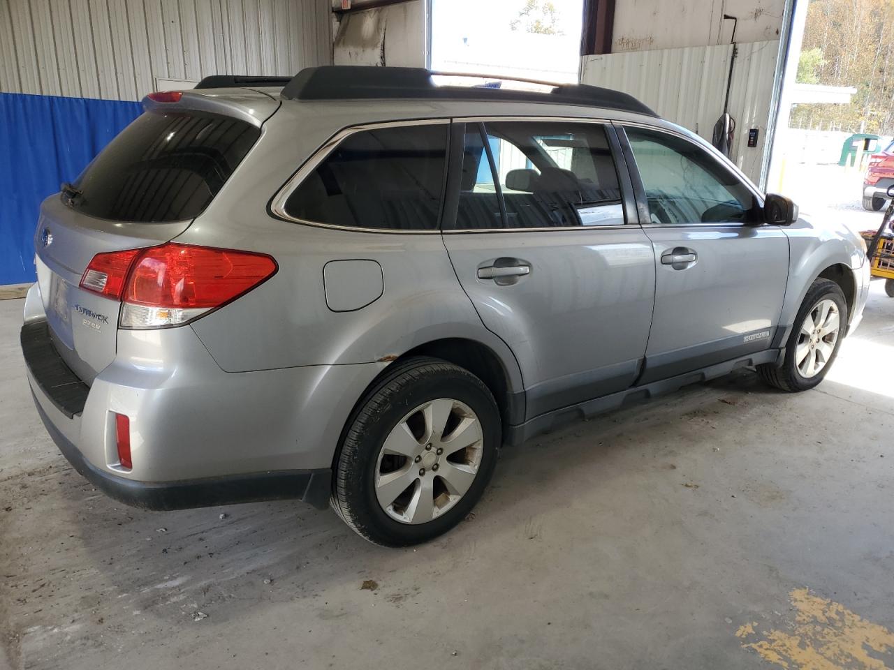 SUBARU OUTBACK 2.5I PREMIUM