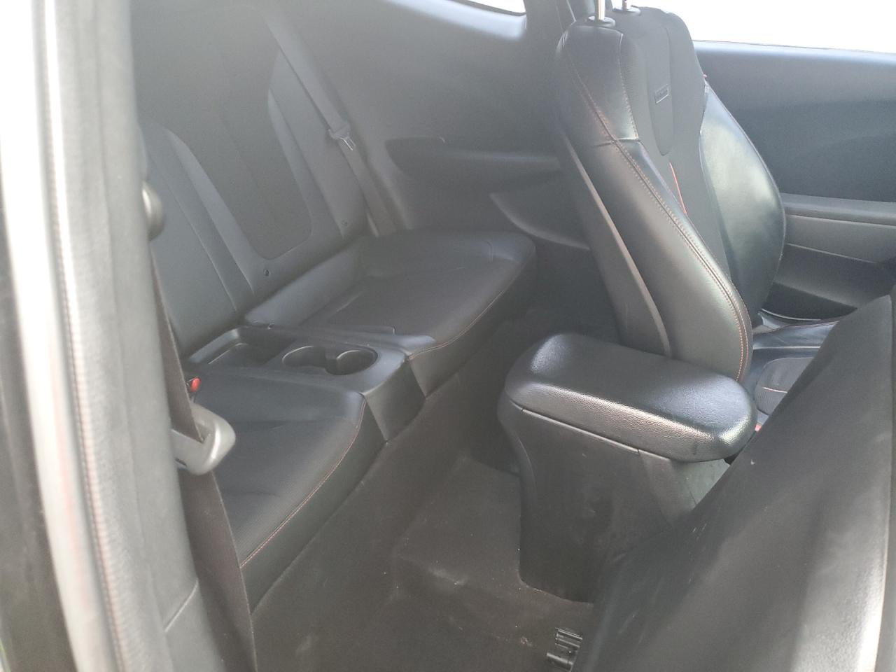 HYUNDAI VELOSTER BASE