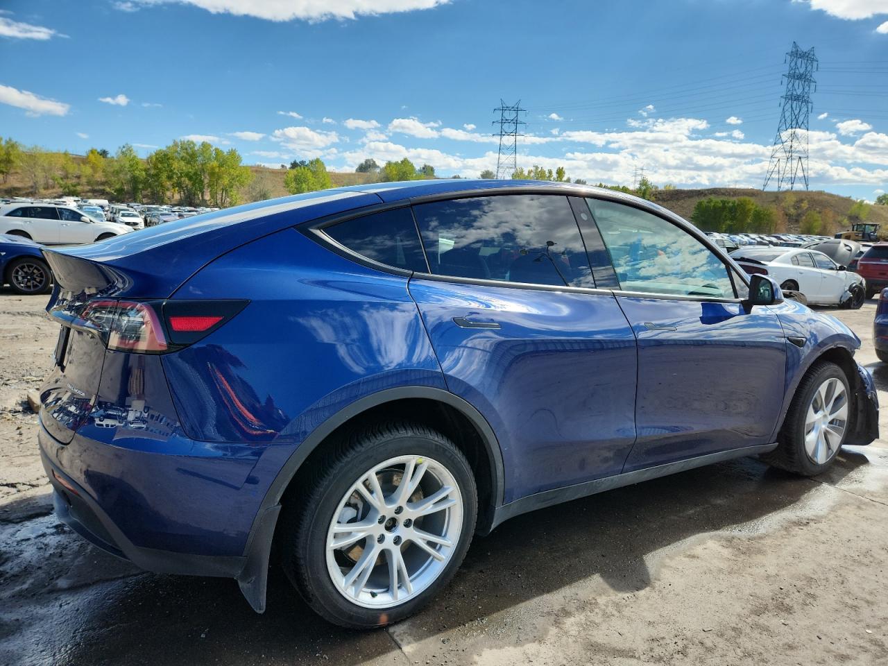TESLA MODEL Y