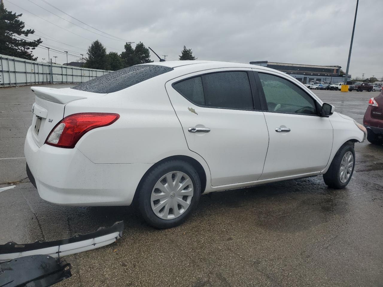 NISSAN VERSA S