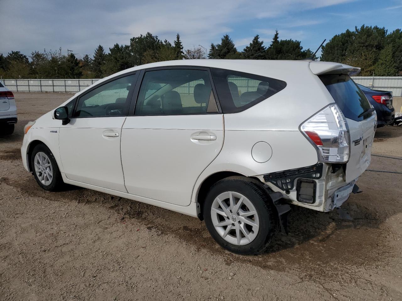 TOYOTA PRIUS V