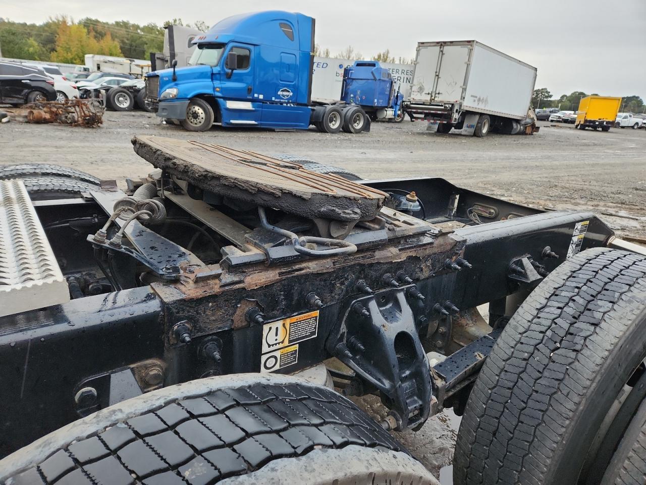 Lot #3275578799 2020 PETERBILT 579