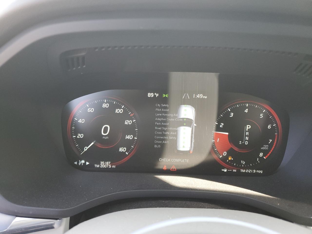 VOLVO XC60 T5 MOMENTUM