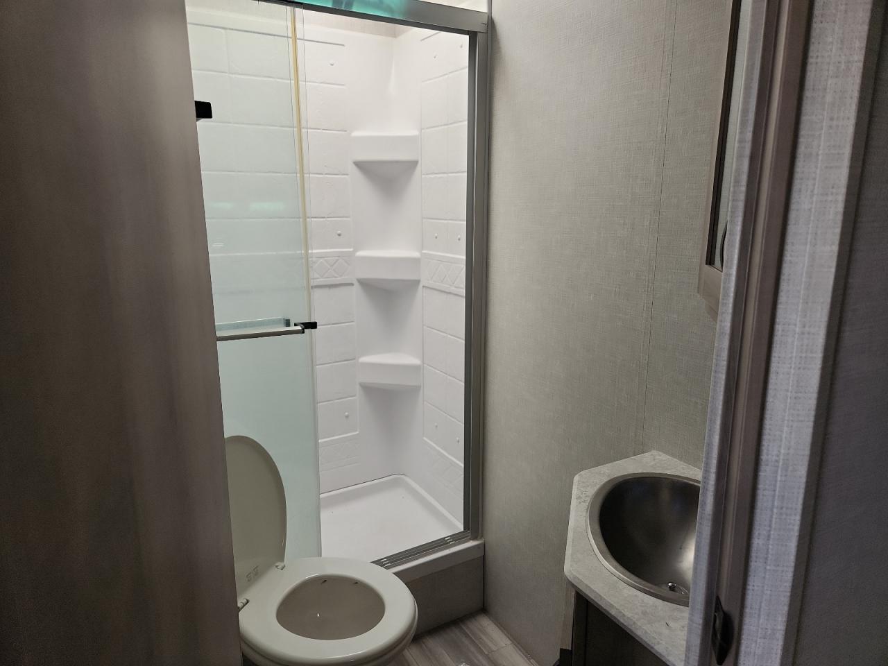 Lot #3280872396 2021 WINNEBAGO VOYAGE