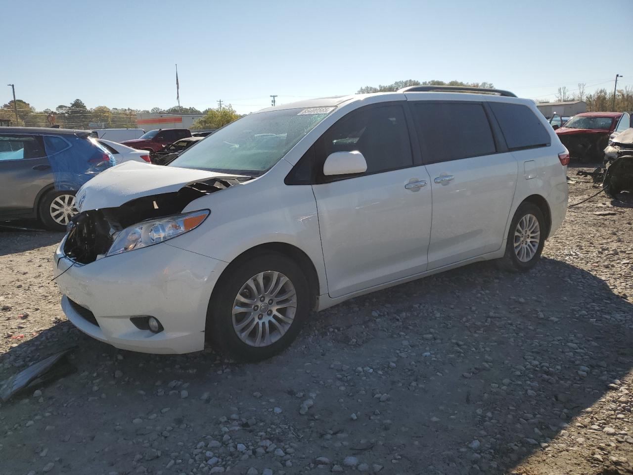 TOYOTA SIENNA XLE