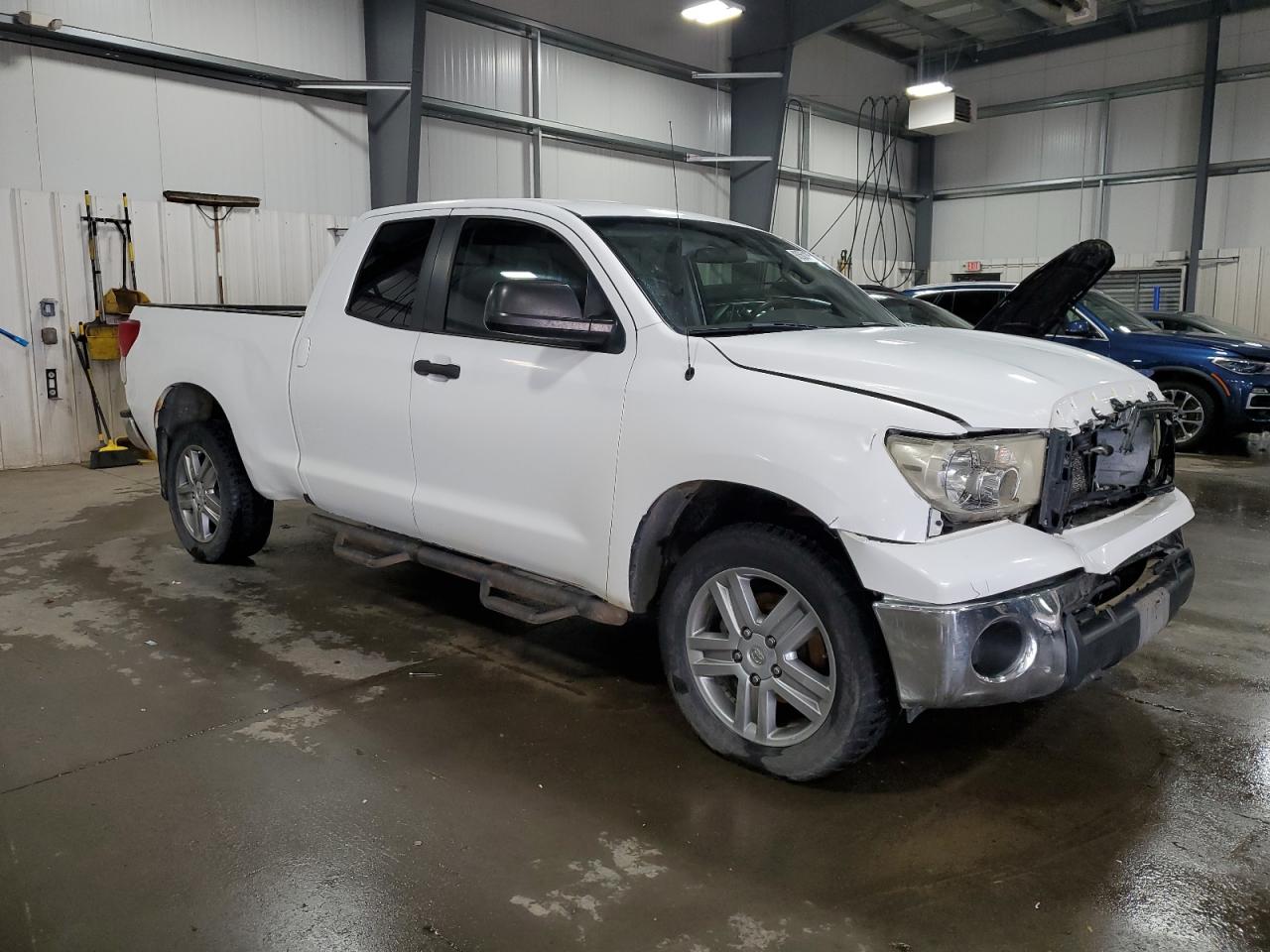 TOYOTA TUNDRA DOUBLE CAB SR5