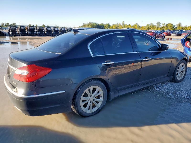 2013 HYUNDAI GENESIS 3. - KMHGC4DD5DU225101