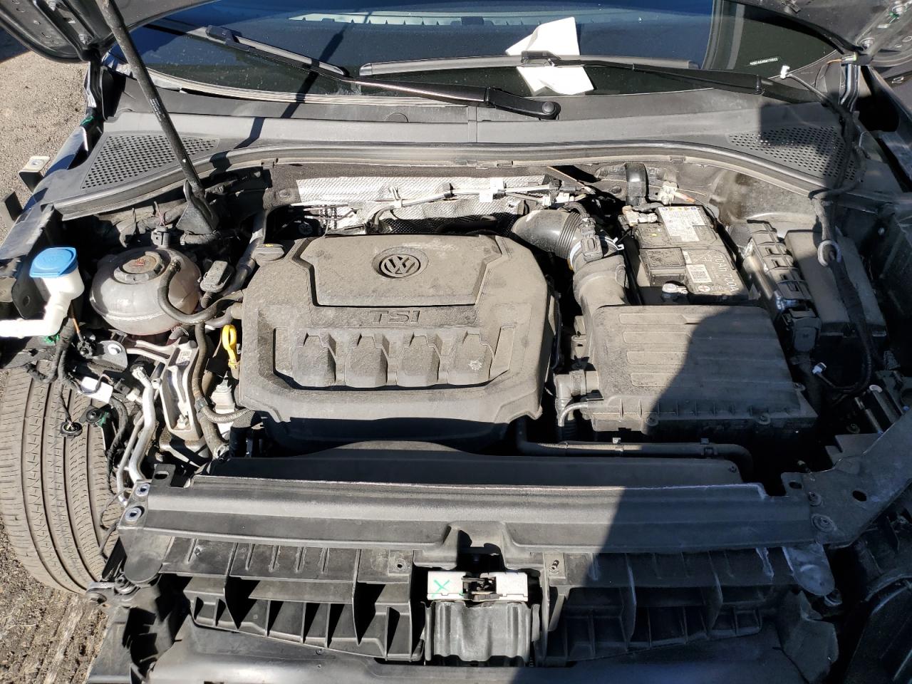 VOLKSWAGEN TIGUAN SE R-LINE BLACK