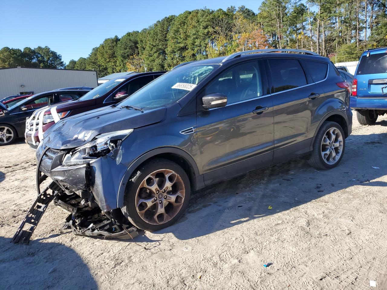 FORD ESCAPE TITANIUM