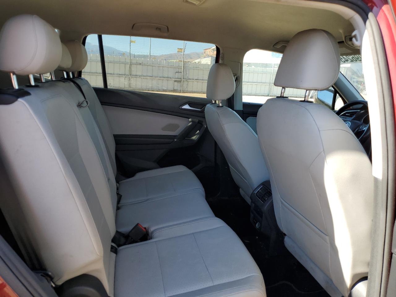 VOLKSWAGEN TIGUAN SE