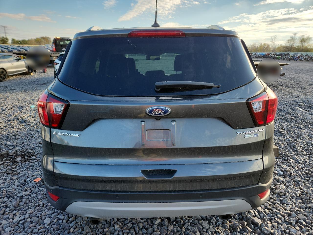 FORD ESCAPE TITANIUM