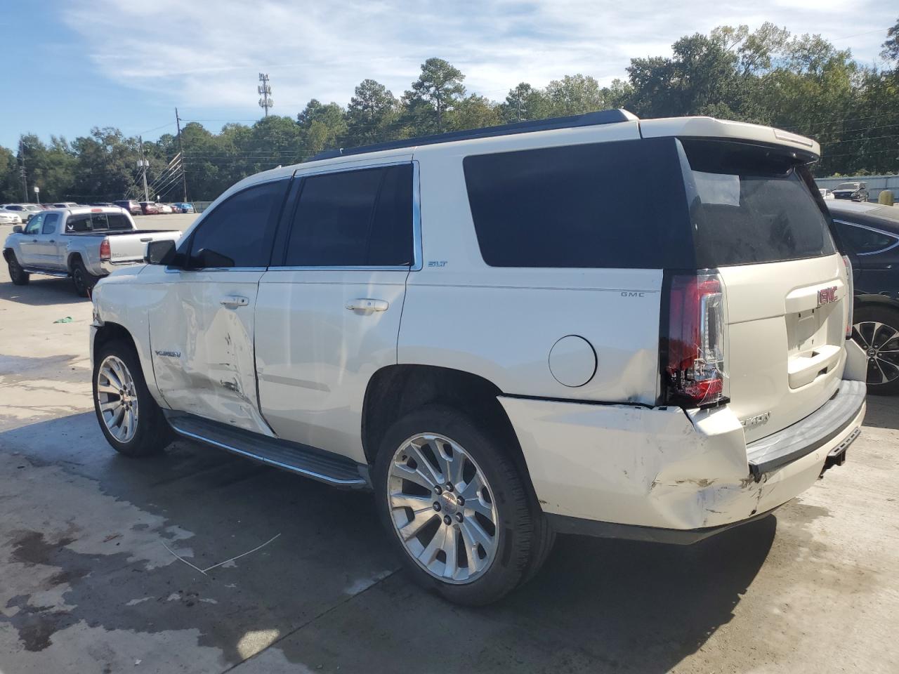 GMC YUKON SLT