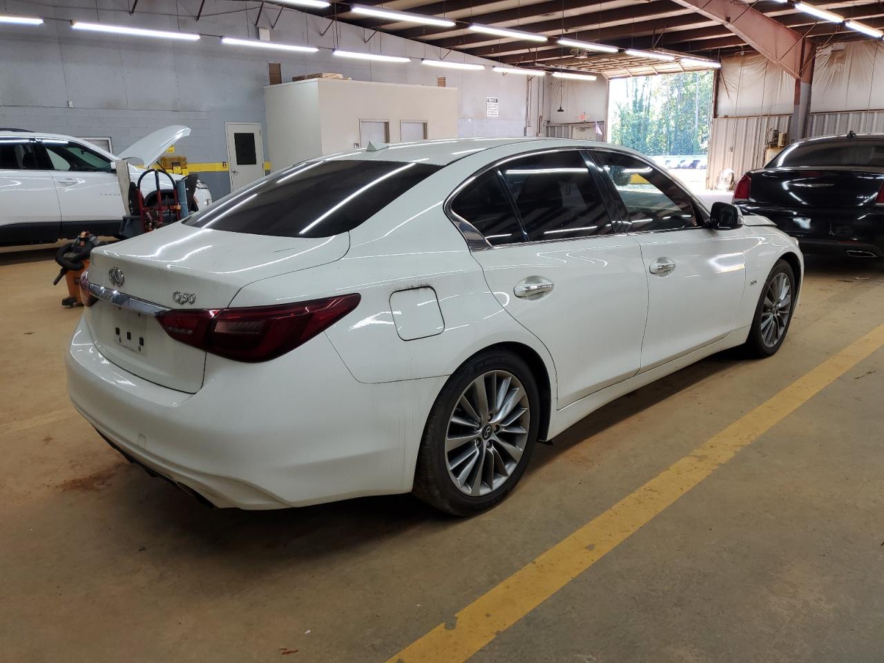 INFINITI Q50 LUXE