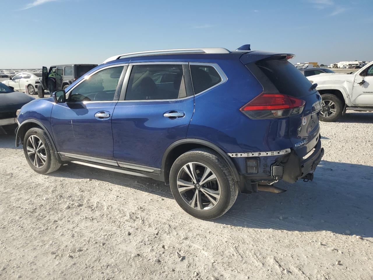 NISSAN ROGUE SV
