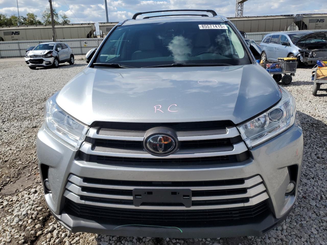 TOYOTA HIGHLANDER SE