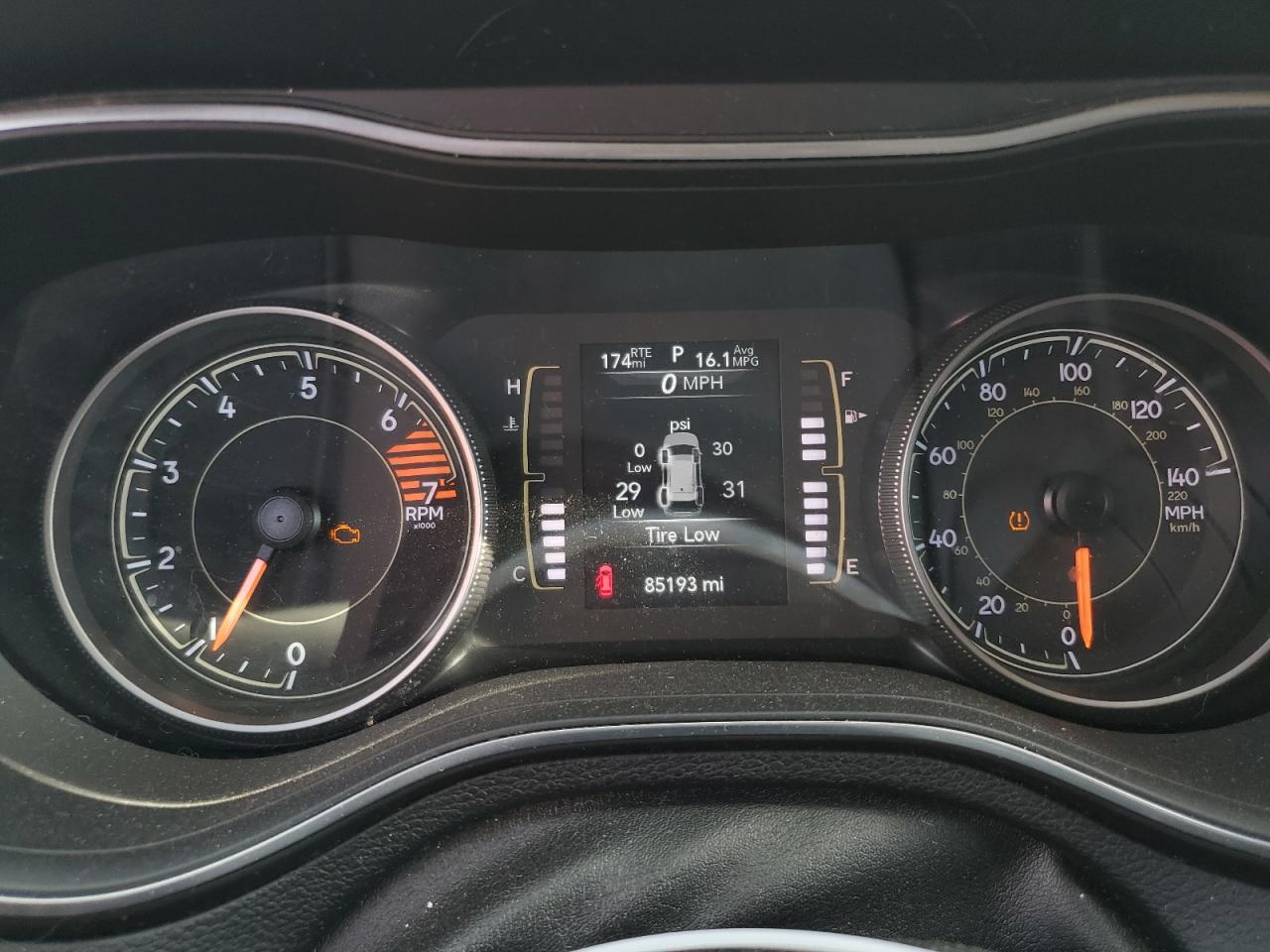 JEEP GRAND CHEROKEE LATITUDE PLUS