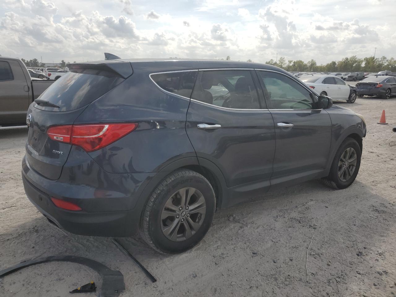 Lot #3305608758 2014 HYUNDAI SANTA FE S