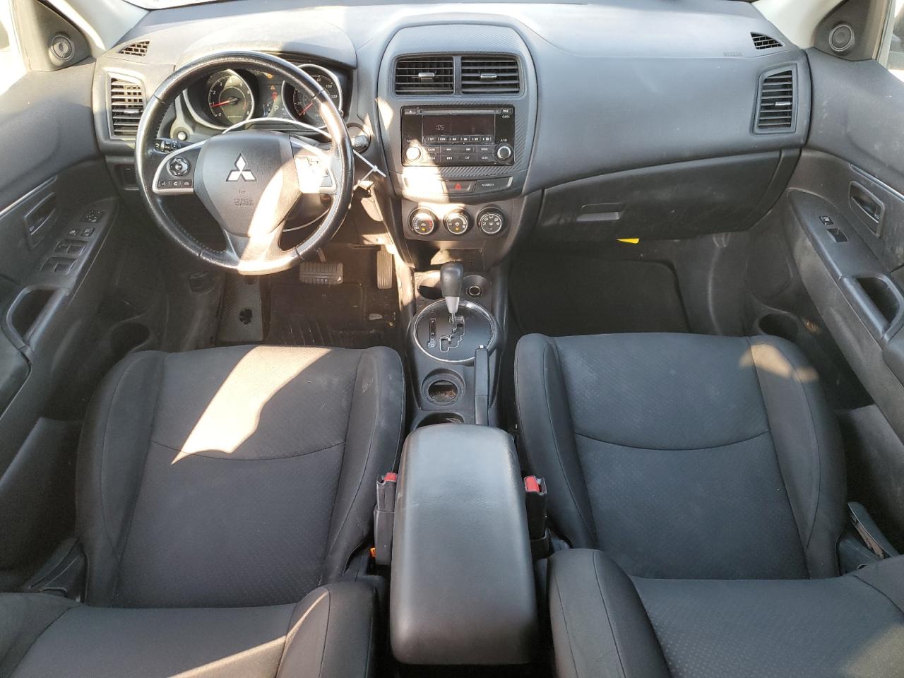 MITSUBISHI OUTLANDER ES