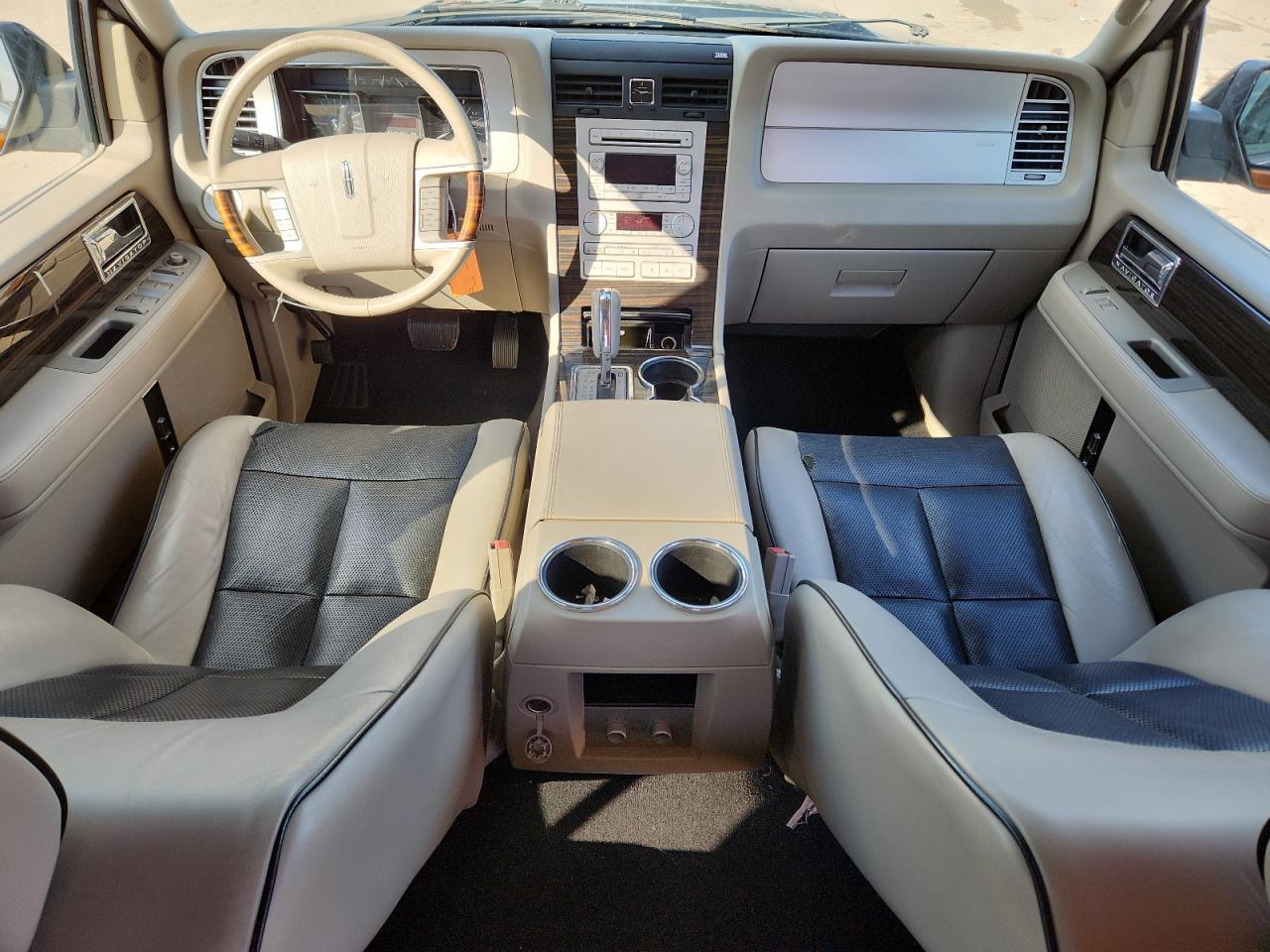 Lot #3276353705 2008 LINCOLN NAVIGATOR