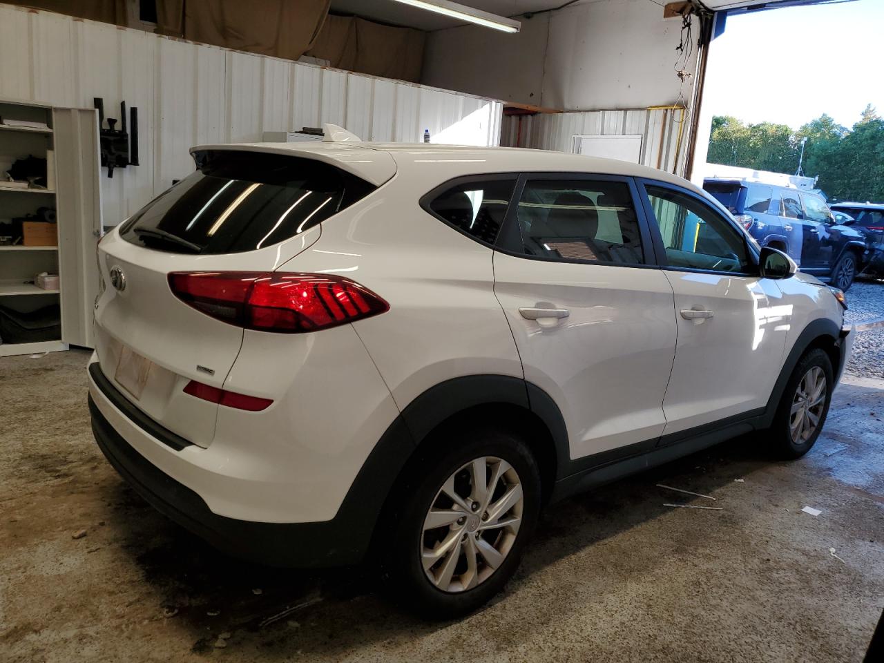 HYUNDAI TUCSON SE