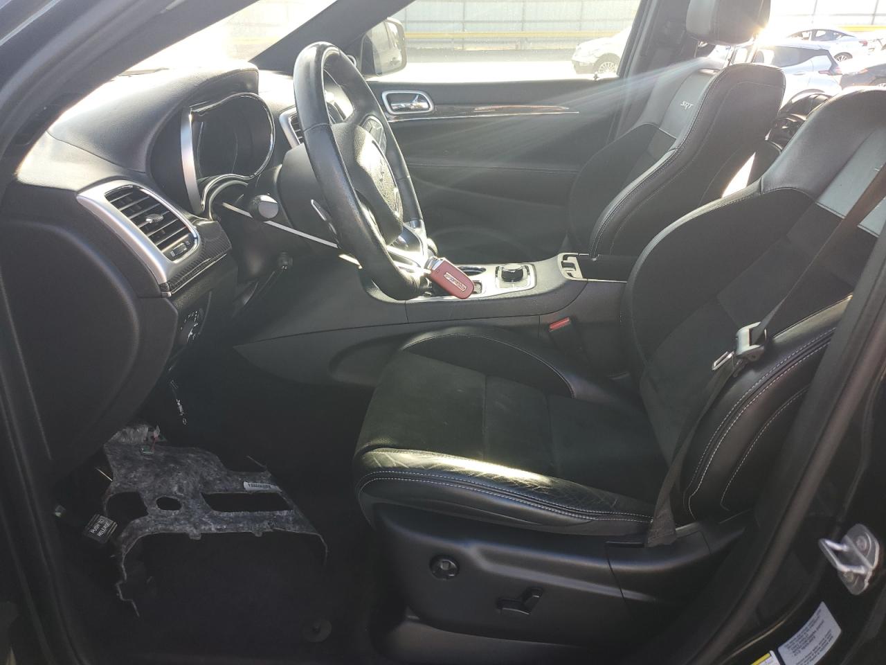 JEEP GRAND CHEROKEE SRT-8