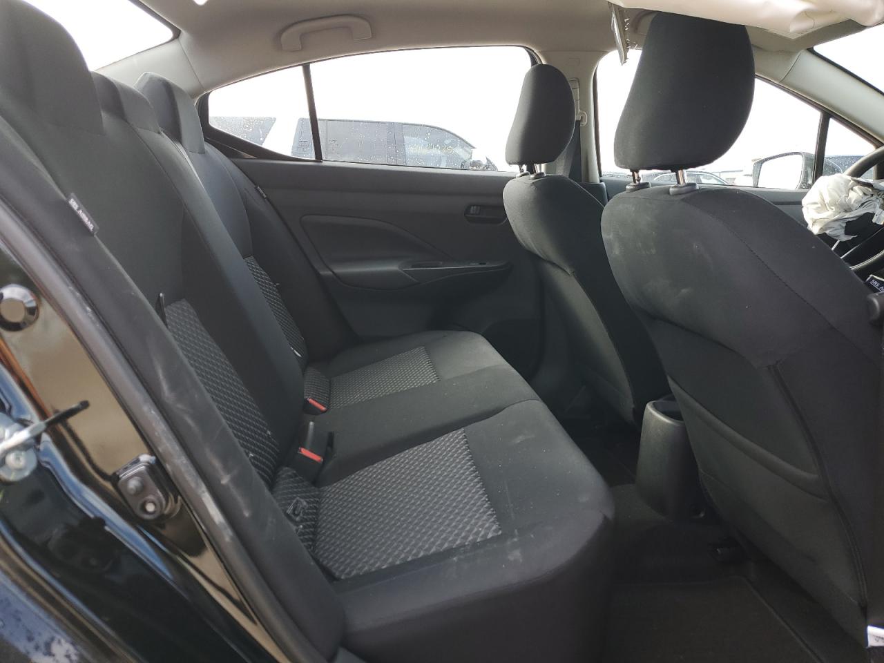 NISSAN VERSA S