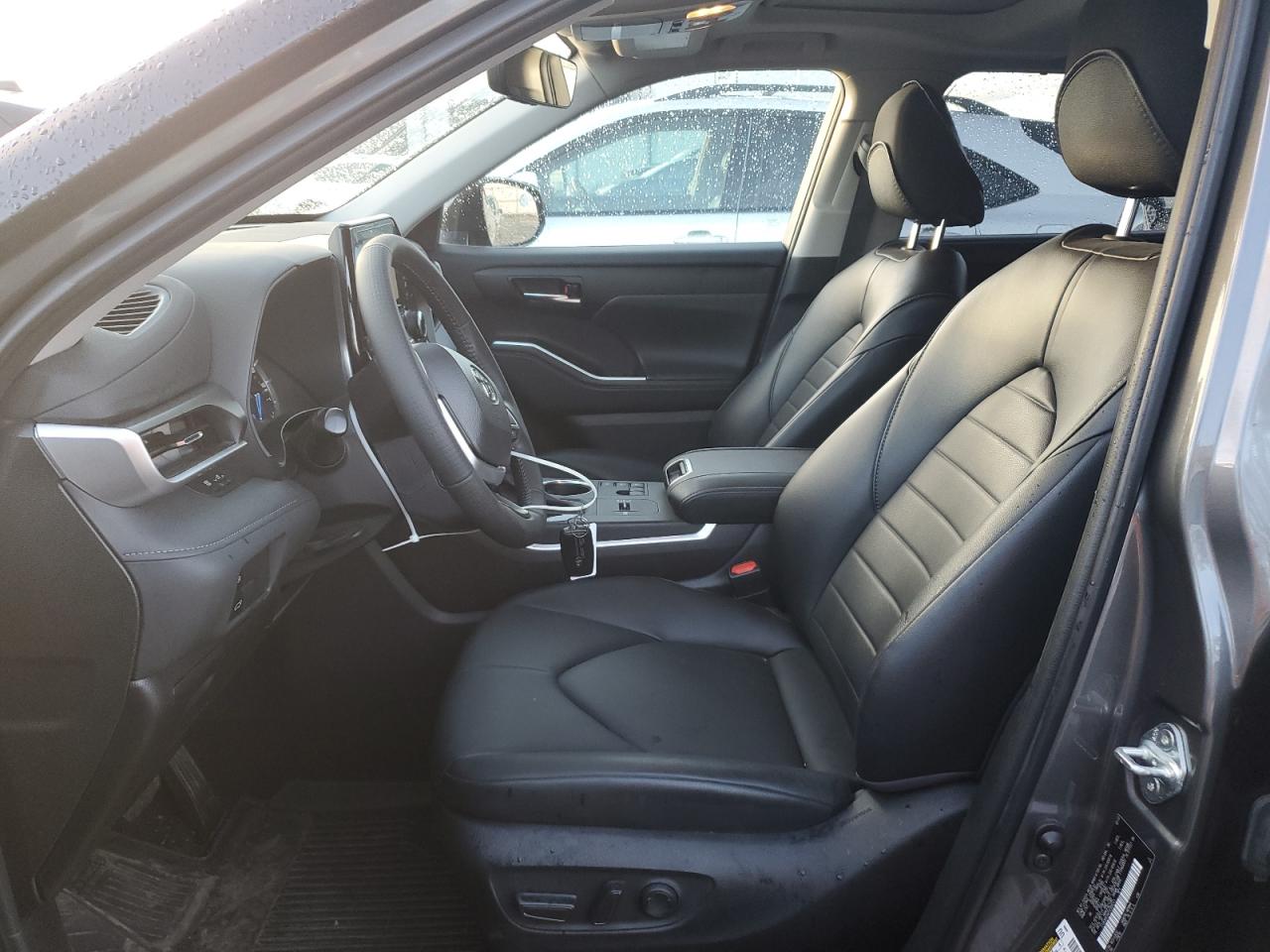 TOYOTA HIGHLANDER HYBRID XLE