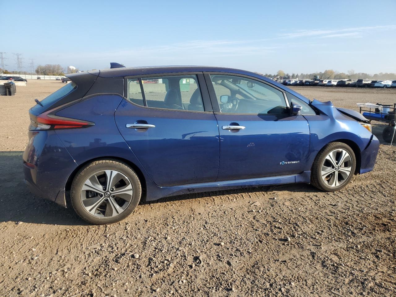 NISSAN LEAF S