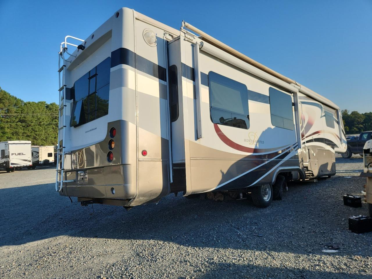 Lot #3280492140 2012 DRV MOBIL SUIT