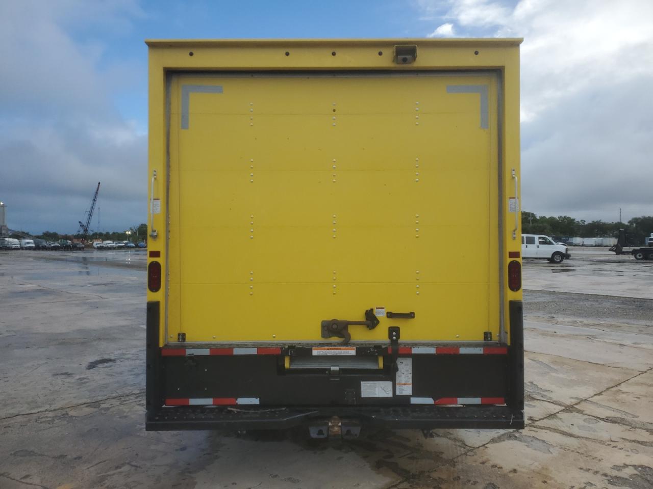 FORD ECONOLINE E350 SUPER DUTY CUTAWAY VAN